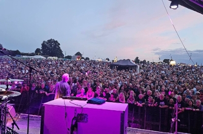 Guilfest crowd